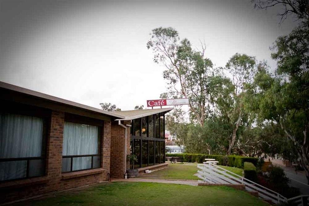 Mannum Motel Bagian luar foto