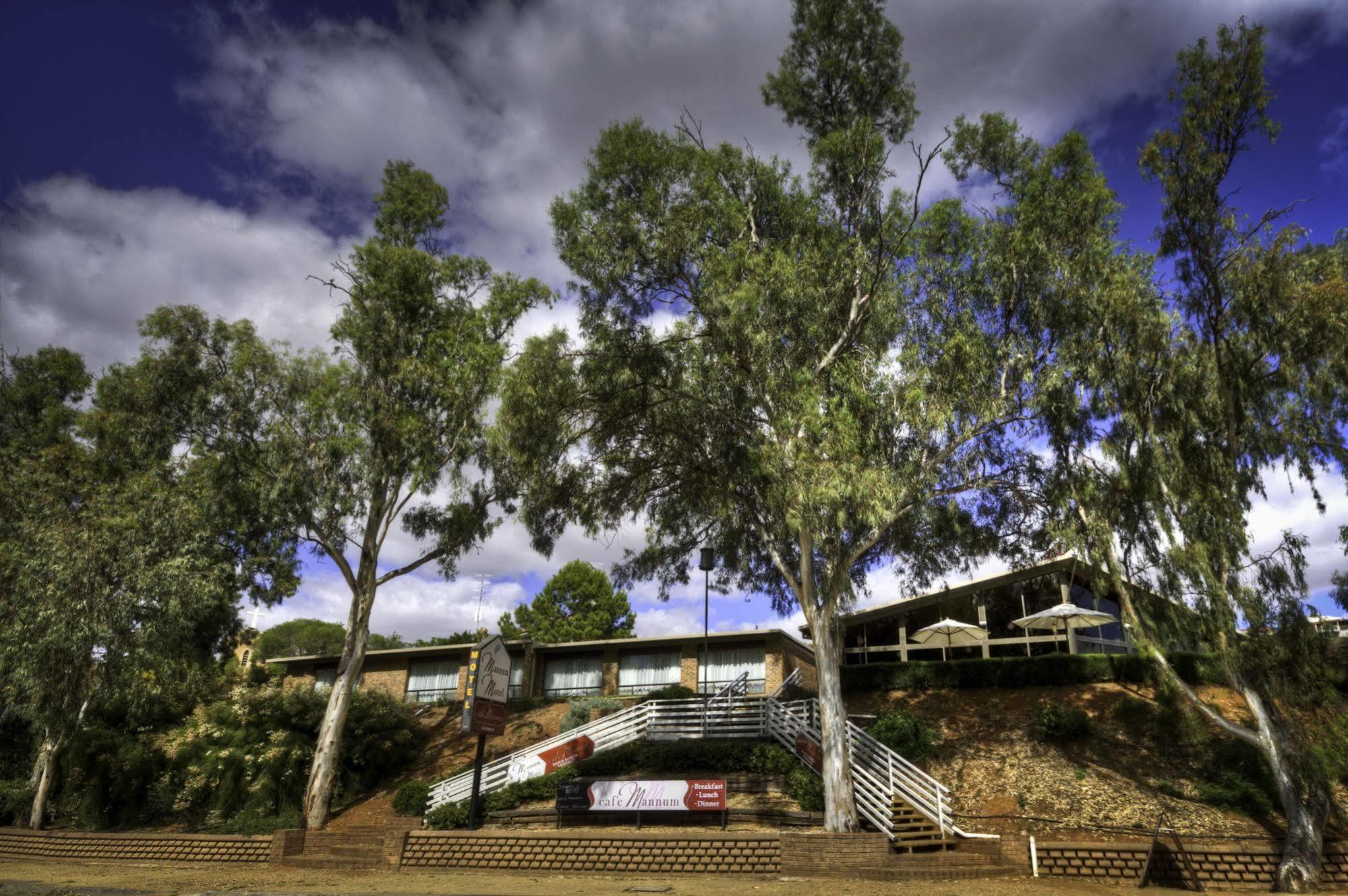 Mannum Motel Bagian luar foto
