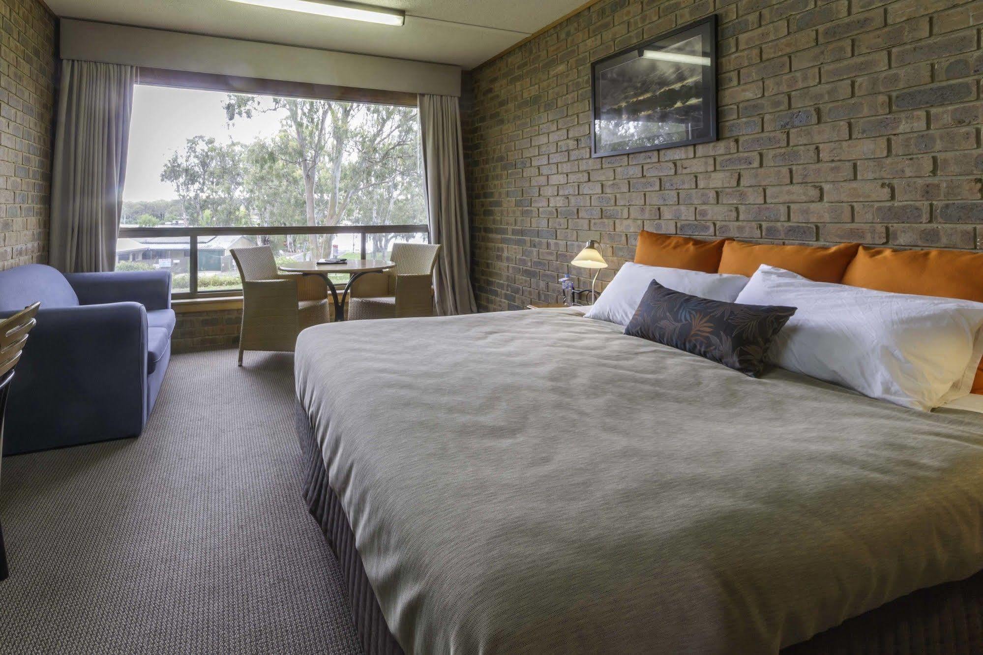 Mannum Motel Bagian luar foto