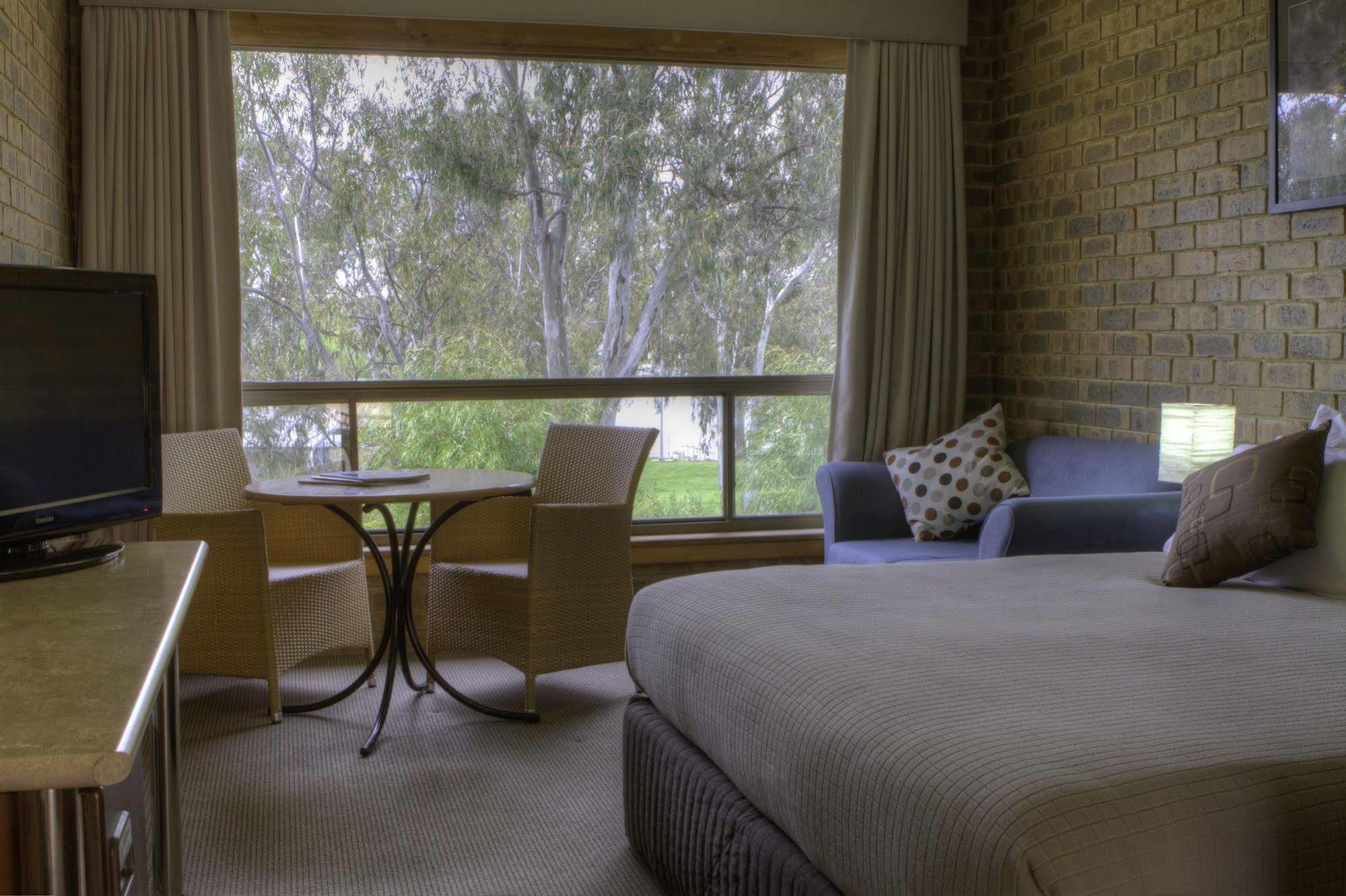 Mannum Motel Bagian luar foto
